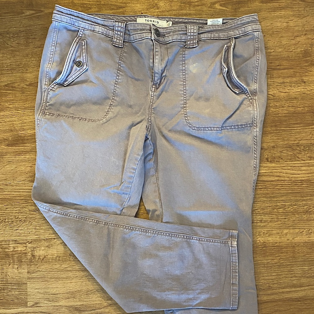 EUC Torrid Dusty Purple Chino Twill Crop Pants